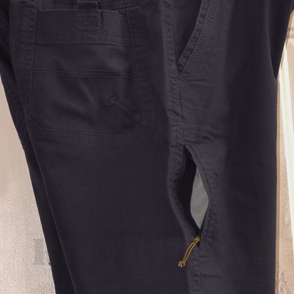 BLUE (NAVY) NWT Men's stretch Canvas pant Legendary Outfitters - Picture 6 of 9